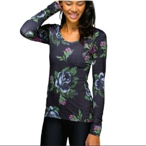 Lululemon Scoop Neck Long Sleeve Garden Party Top